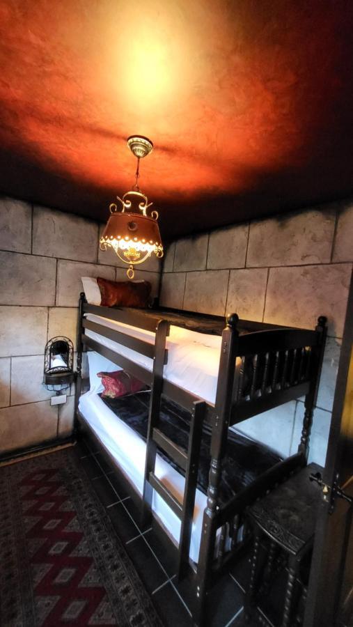 Transylvania House ヨーク エクステリア 写真